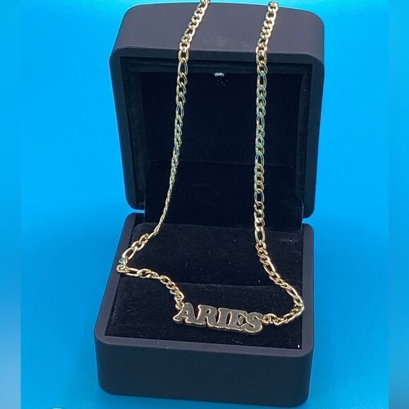 ⭐️Aries Zodiac Nameplate 14k Gold Figaro Chain Necklace 🌙 - Picture 7 of 14